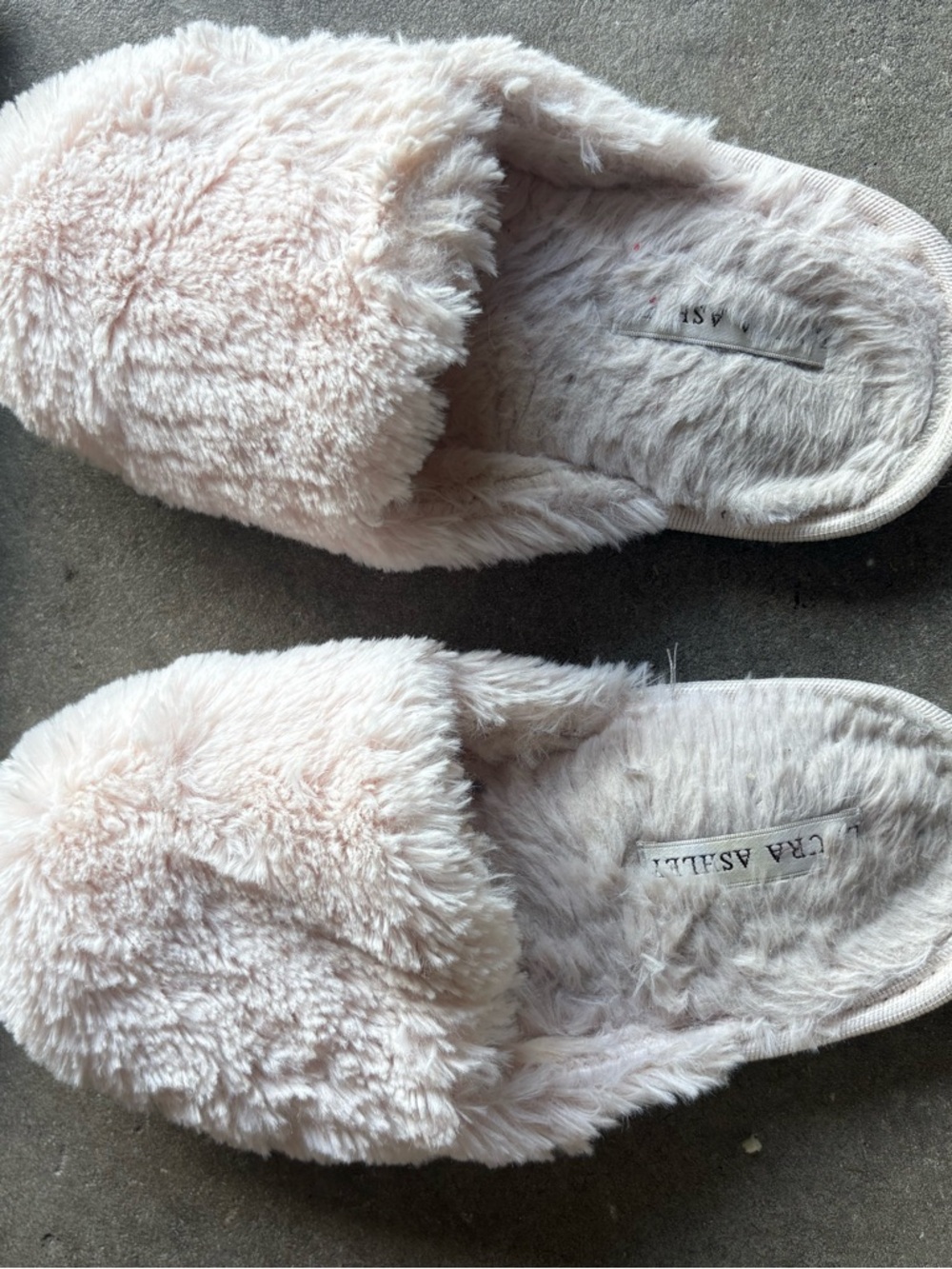 Cozy Plush Slide Slippers in Light Blush